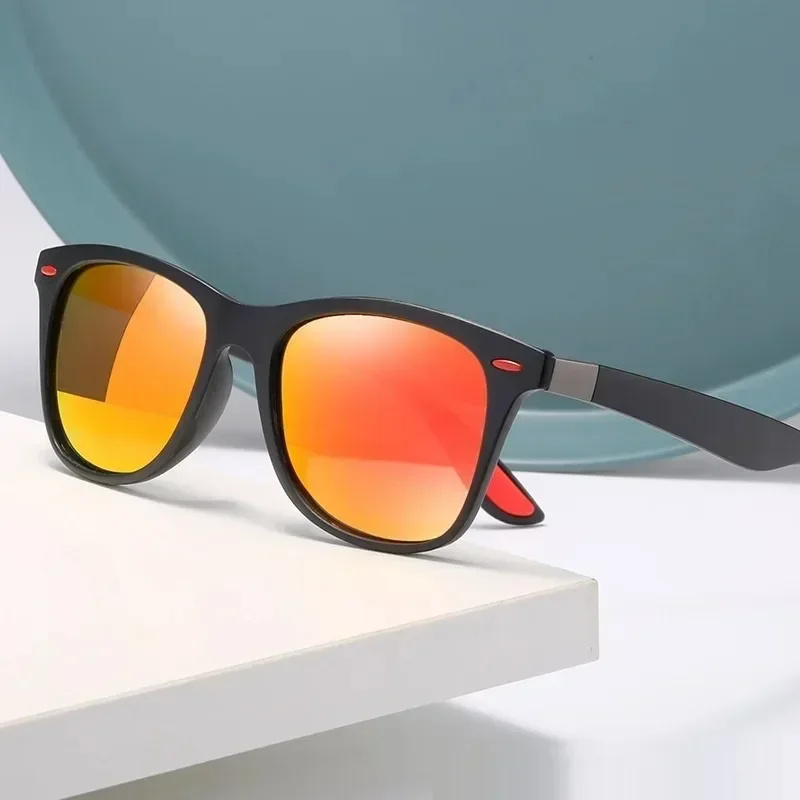 ファッション性の高いヴィンテージ風スクエア型サングラス。クラ - Designer Sunglasses のレビューと価格