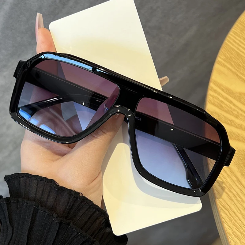 1個入り、大きめのスクエア型、光を遮断するサングラス。男女兼 - Sunglasses Uv400 のレビューと価格