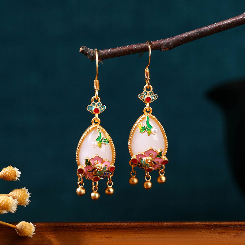 天然翡翠フラワーイヤリングチャームアミュレットデザイナーリア - Gold Plated Jewelry のレビューと価格