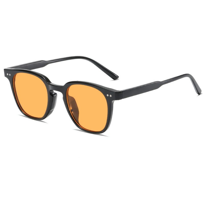 ヴィンテージ風のスクエア型グレーサングラス。レディース、メン - Designer Sunglasses のレビューと価格