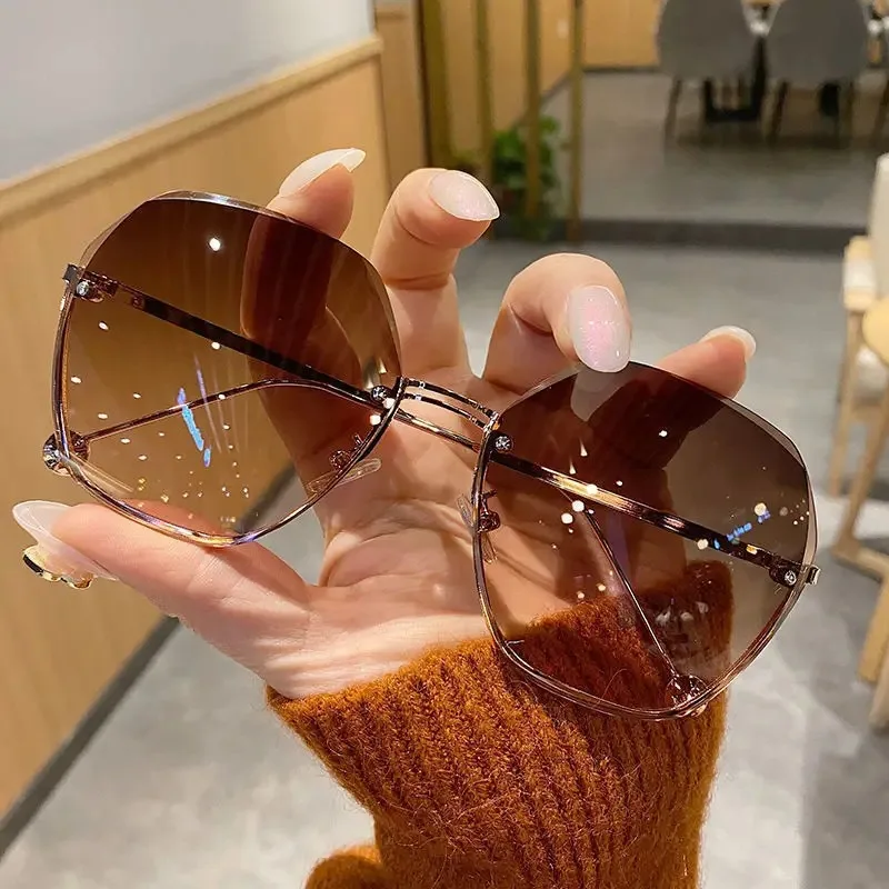 ブランドデザイン、ファッション、新しい多角形メタルサングラス - Sunglasses Uv400 のレビューと価格