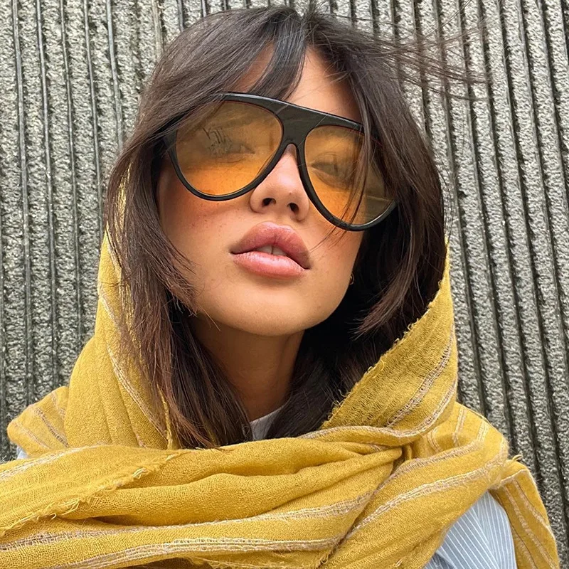 ヴィンテージ風、大きめのフレームのオーバル型サングラス。レデ - Designer Sunglasses のレビューと価格